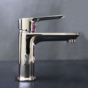 Vòi chậu nóng lạnh Daebak 1453153C