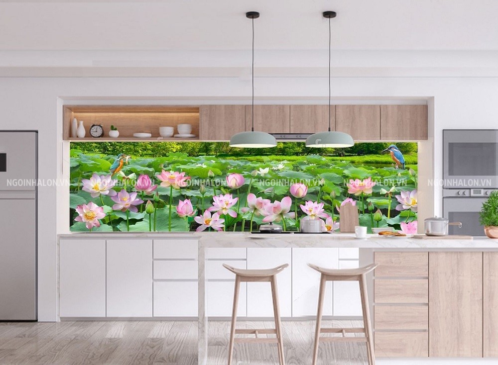 Bức tranh gạch đầm sen ốp tường bếp Bức tranh gạch đầm sen ốp tường bếp