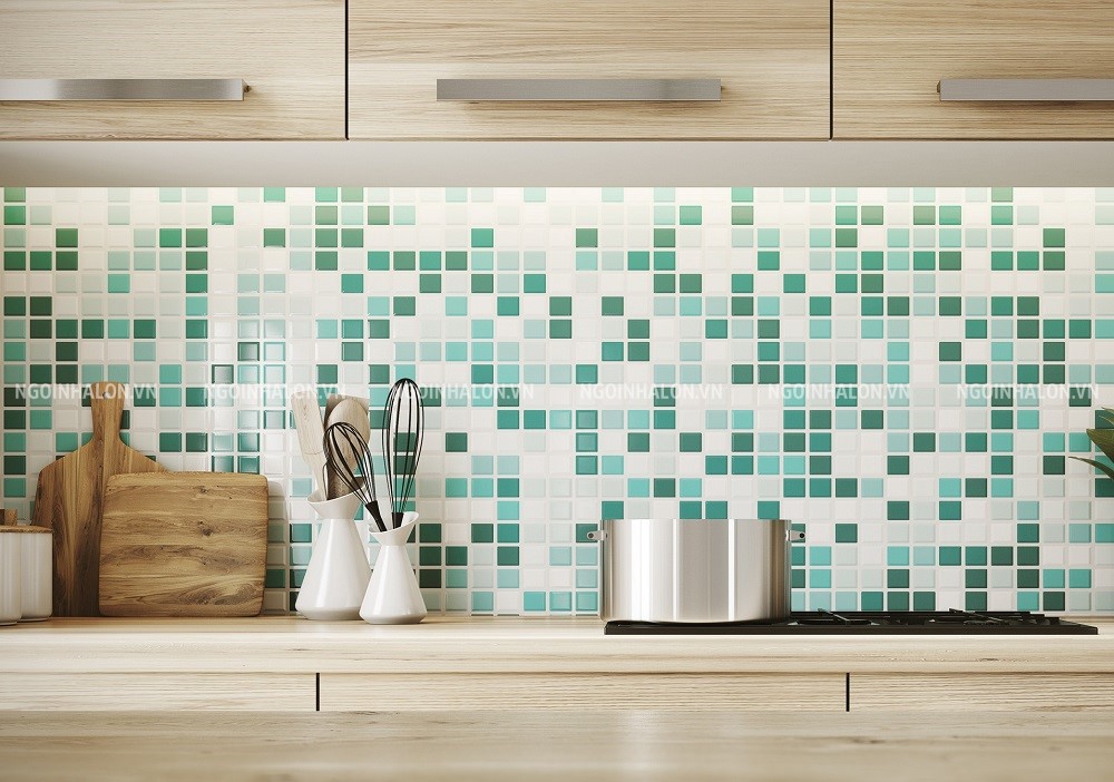 Gạch mosaic xanh trắng ốp tường bếp