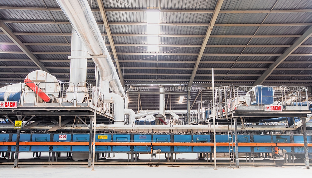 Hệ thống máy móc hiện đại giúp thương hiệu này đưa các sản phẩm chất lượng tới tay khách hàng
