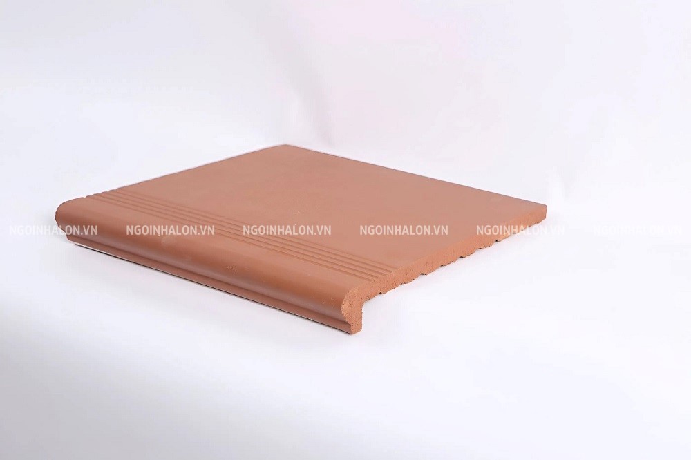 Gạch lá nem bậc thềm