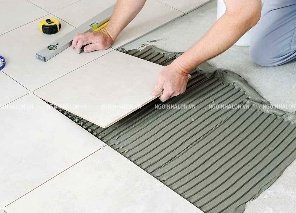 Bước 2: Tiến hành lát gạch