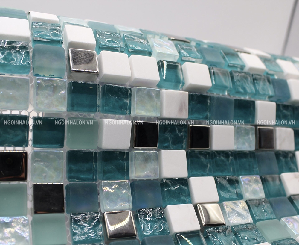 gạch mosaic thủy tinh có đa dạng dải màu